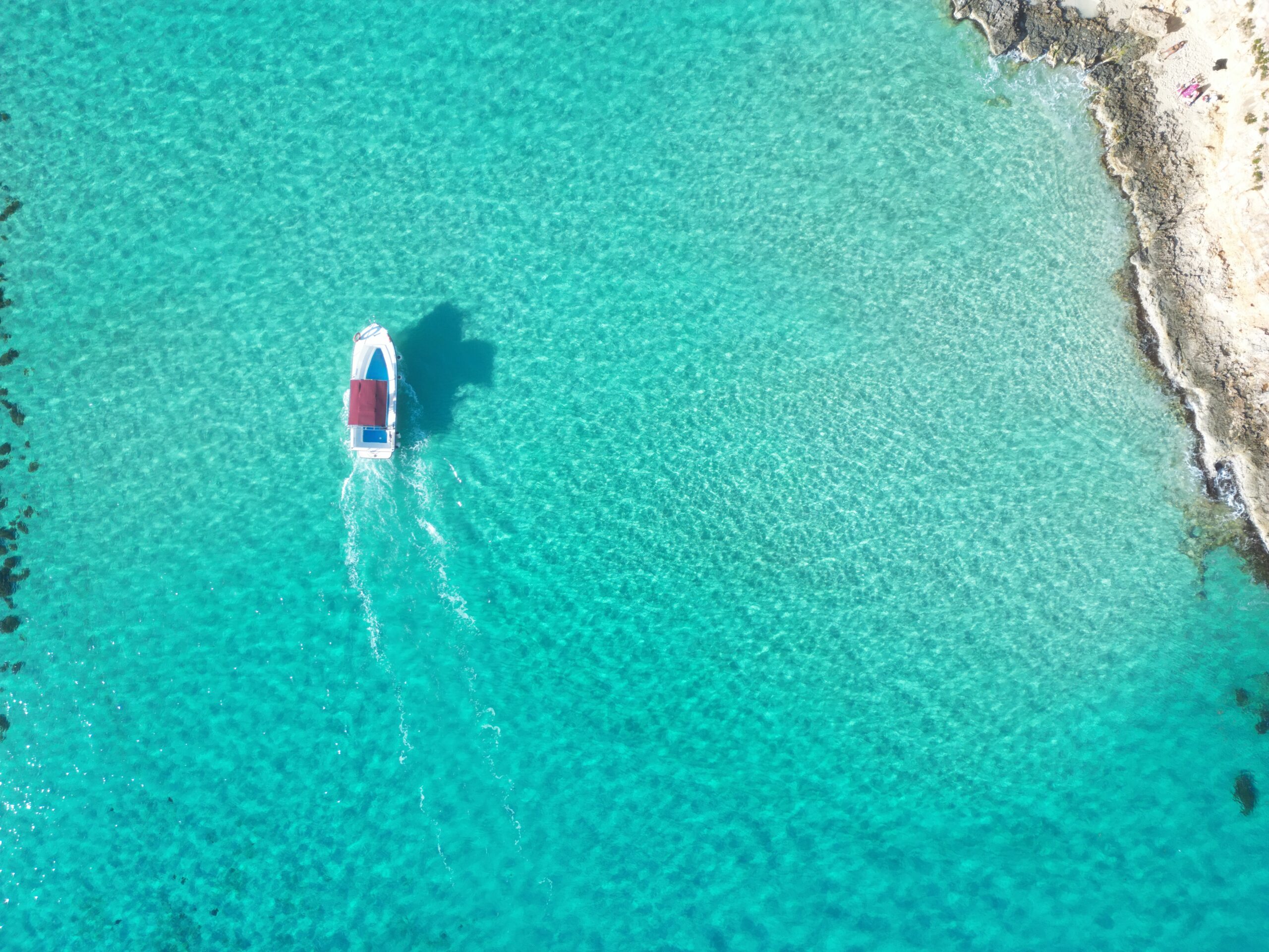 A complete Guide – Crystal Lagoon, Comino island Malta – for 2023